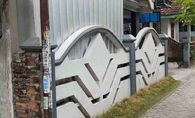 DIJUAL RUMAH 

KEL. : KEDUNGPRING
KEC  ; KEDUNGPRING
KAB  : LAMONGAN