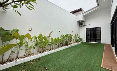 Rumah Sultan Termewah Pinggir Jalan Cilandak, Jakarta Selatan