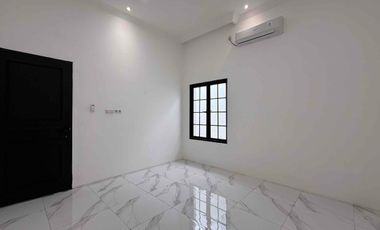 Rumah Sultan Termewah Pinggir Jalan Cilandak, Jakarta Selatan