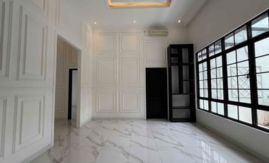 Rumah Sultan Termewah Pinggir Jalan Cilandak, Jakarta Selatan