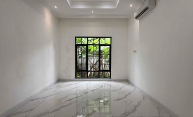 Rumah Sultan Termewah Pinggir Jalan Cilandak, Jakarta Selatan