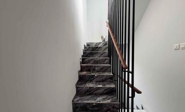 Rumah Siaphuni Di Cilandak 3,5 Lantai Konsep Scandinavian Cilandak, Jakarta Selatan