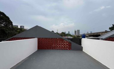 Rumah Siaphuni Di Cilandak 3,5 Lantai Konsep Scandinavian Cilandak, Jakarta Selatan