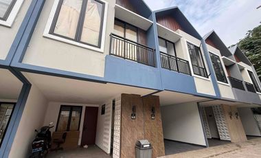 Rumah Siaphuni 2 Lantai Konsep Scandinavian di Cilandak, Jakarta Selatan – Desain Modern Seperti Apartemen