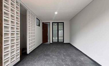 Rumah Siaphuni 2 Lantai Konsep Scandinavian di Cilandak, Jakarta Selatan – Desain Modern Seperti Apartemen