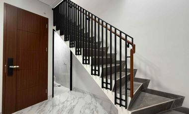 Rumah Siaphuni 2 Lantai Konsep Scandinavian di Cilandak, Jakarta Selatan – Desain Modern Seperti Apartemen