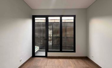 Rumah Siaphuni 2 Lantai Konsep Scandinavian di Cilandak, Jakarta Selatan – Desain Modern Seperti Apartemen