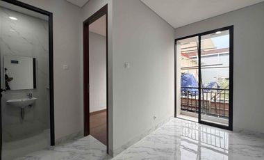 Rumah Siaphuni 2 Lantai Konsep Scandinavian di Cilandak, Jakarta Selatan – Desain Modern Seperti Apartemen