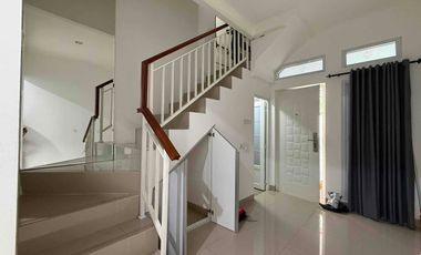 Di Sewakan Rumah 2 Lantai Compact di Cilandak, Jakarta Selatan – Hunian Ideal untuk Pasangan Muda