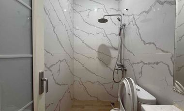 Di Sewakan Rumah 2 Lantai Compact di Cilandak, Jakarta Selatan – Hunian Ideal untuk Pasangan Muda