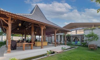 VILLA LUXURY BIG GARDEN BIG POOL OCEAN VIEW LOKASI STARTEGIS SANUR