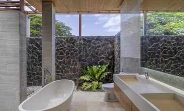 VILLA LUXURY BIG GARDEN BIG POOL OCEAN VIEW LOKASI STARTEGIS SANUR