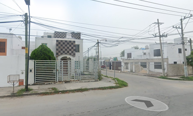 Excelente Casa En Gran Zona De Adjudicacion De!! Remate¡¡ Av. Maxuxac 480, Zona Sin Asignación, 77086 Chetumal, Q.r.