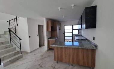 RENTA DE BONITA CASA EN RESIDENCIAL ZARU