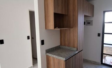 RENTA DE BONITA CASA EN RESIDENCIAL ZARU