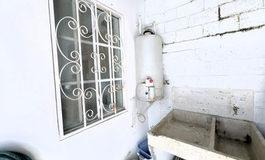 Casa amueblada en renta en Las Ceibas, 3 recamaras + 2 baños, largo plazo