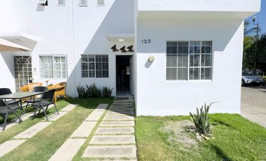 Casa amueblada en renta en Las Ceibas, 3 recamaras + 2 baños, largo plazo