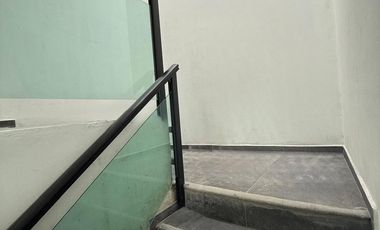 VENTA DE CASA CON ALBERCA PRIVADA EN EXCLUSIVO RESIDENCIAL EN CUAUTLA, MOR.