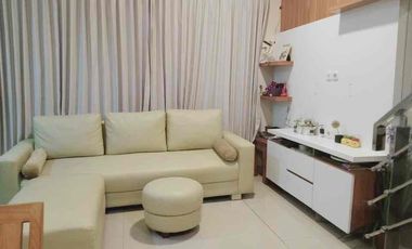 Manyar one gate dkt Klampis Wisma Mukti