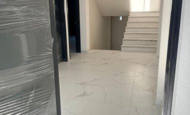 PRE- VENTA DE CASA CON ALBERCA EN RESIDENCIAL EXCLUSIVO EN CUAUTLA, MOR.