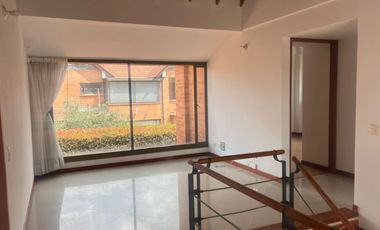 ARRIENDO EXCELENTE CASA VILLA NATURA CAJICA CUNDINAMARCA COLOMBIA.