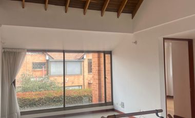 ARRIENDO EXCELENTE CASA VILLA NATURA CAJICA CUNDINAMARCA COLOMBIA.