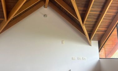 ARRIENDO EXCELENTE CASA VILLA NATURA CAJICA CUNDINAMARCA COLOMBIA.