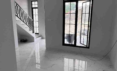 5 Menit LRT Ciracas, Rumah 2 Lantai du Jakarta dibawah 1 M, Strategis, Mewah, Murah, SHM