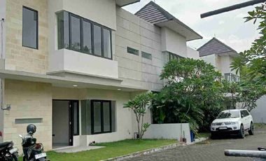 jual perumahan mewah 2 lantai Hunian asri  di kota Jombang