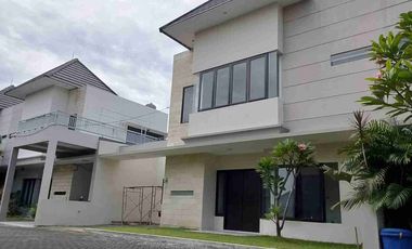 jual perumahan mewah 2 lantai Hunian asri  di kota Jombang