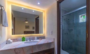 Casa en Renta en Puerto Iguana, Marina Vallarta, amueblada, con vista a la marina!