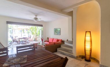 Casa en Renta en Puerto Iguana, Marina Vallarta, amueblada, con vista a la marina!