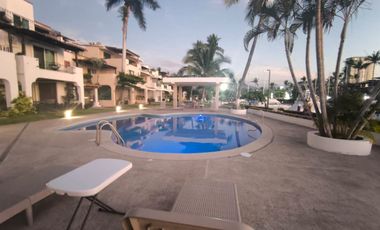 Casa en Renta en Puerto Iguana, Marina Vallarta, amueblada, con vista a la marina!