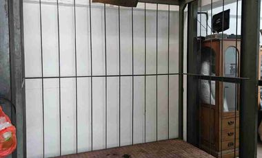 Disewakan Ruko gandeng ada Lift brg ,PLONG ,LUAS, COCOK UTK EXPEDISI,KANTOR, TARUH BARANG,KULINER