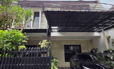 Jual Rumah Mewah Menteng 5 Menit ke MRT SHM Strategis Jakarta Pusat
