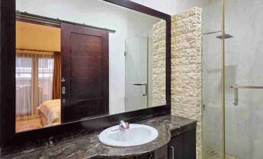 Jual Rumah Mewah Menteng 5 Menit ke MRT SHM Strategis Jakarta Pusat