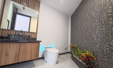 CASA EN VENTA LOMAS DE ANGELPOLIS ZONA CASCATTA I