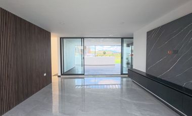 CASA EN VENTA LOMAS DE ANGELPOLIS ZONA CASCATTA I