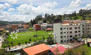 SE VENDE - AMPLIO Y LUMINOSO DEPARTAMENTO DE 3 DORMITORIOS,  EN NARANCAY a 2 minutos del Gran Aki, Control sur