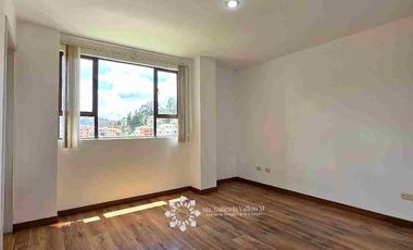 SE VENDE - AMPLIO Y LUMINOSO DEPARTAMENTO DE 3 DORMITORIOS,  EN NARANCAY a 2 minutos del Gran Aki, Control sur