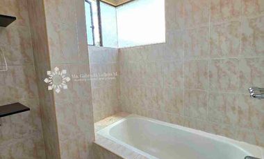 SE VENDE - AMPLIO Y LUMINOSO DEPARTAMENTO DE 3 DORMITORIOS,  EN NARANCAY a 2 minutos del Gran Aki, Control sur