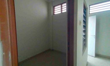 Ruko 4Lantai, Lebar 4,5m di Raya Kartini Seberang GDC Hanya 5 menit ke Sta Depok Lama