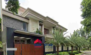 Rumah mewah Hook 3 lantai harga murah di Jakapermai Bekasi.