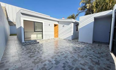 CASA EN VENTA REMODELADA DE UNA PLANTA, DE 250 MTS2 DE SUPERFICIE Y 3 HABITACIONES, ZAPOPAN