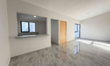CASA EN VENTA REMODELADA DE UNA PLANTA, DE 250 MTS2 DE SUPERFICIE Y 3 HABITACIONES, ZAPOPAN