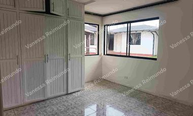 Rento propiedad comercial sector el Triángulo totalmente independiente