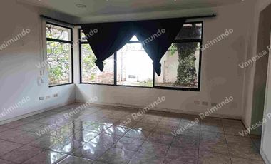 Rento propiedad comercial sector el Triángulo totalmente independiente