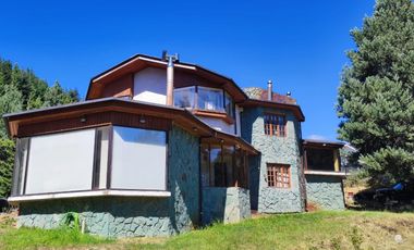 Coyhaique Vende  de Oportunidad en sector de alta plusvalía: casa familiar con gran terreno