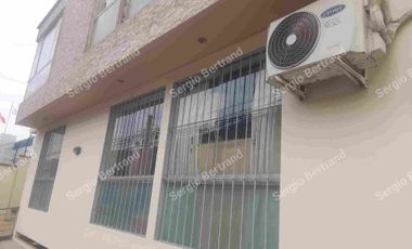 Vendo Excelente departamento 1er piso en Condominio 3 dorm Av la Molina - Sol de la Molina - La molina.