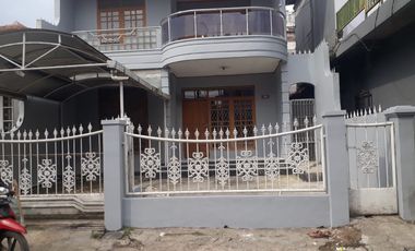 TERMURAH*DISEWAKAN KEMBALI RUMAH TERAWAT 2 LANTAI DI DAGO BANDUNG UTARA